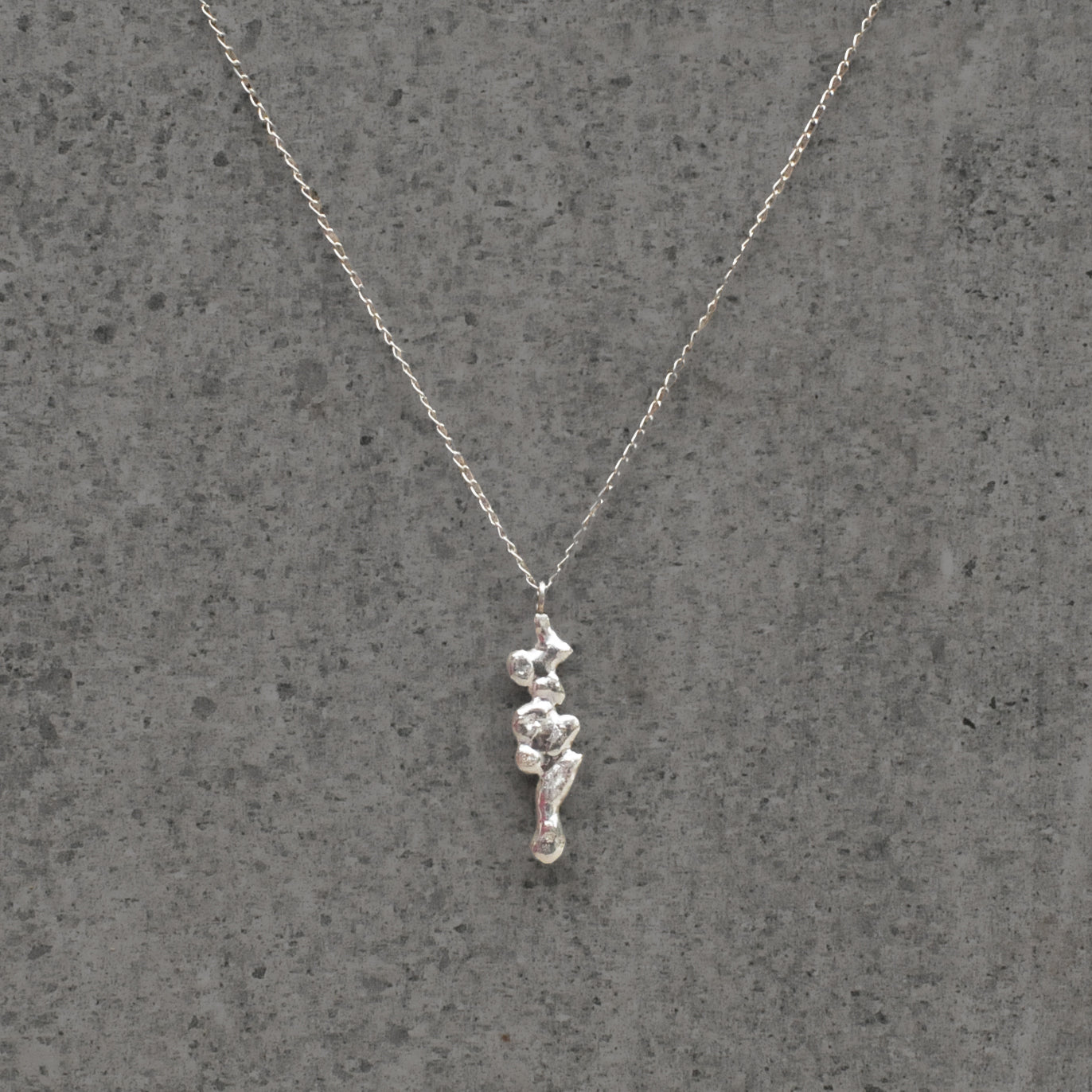 Collar Magma Simple
